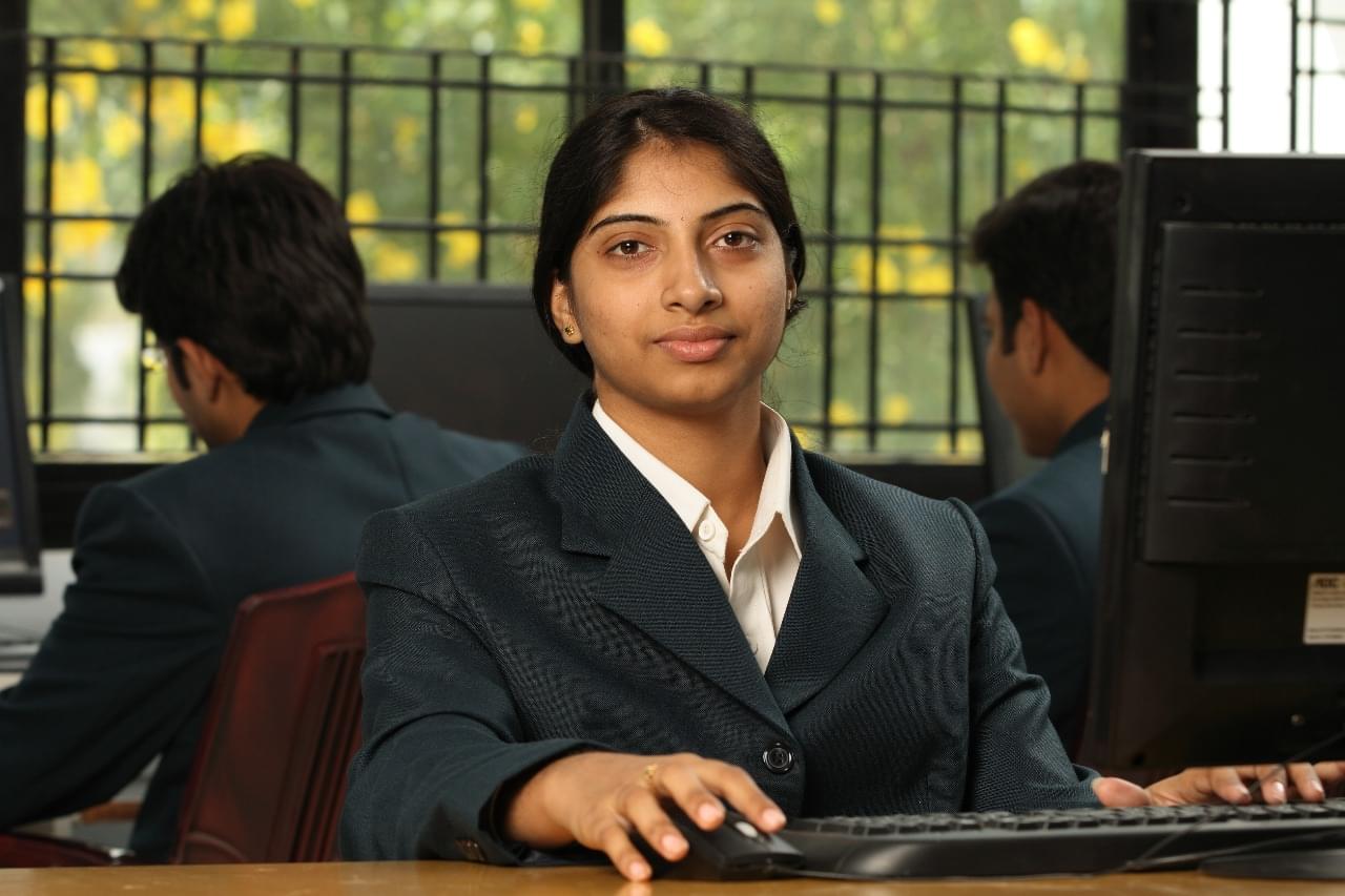 Vishwa Vishwani Institute of Systems and Management Hyderabad Campus photo 24